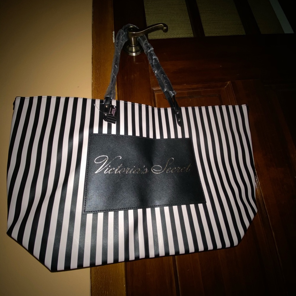 Victoria’s Secret - Weekender Tote